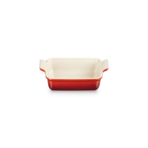 Tradycyjna prostokątna forma do zapiekania Le Creuset 19 cm - Wiśniowa