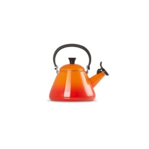 Czajnik Kone 1,6 L Le Creuset stal węglowa emaliowana - Płomienny